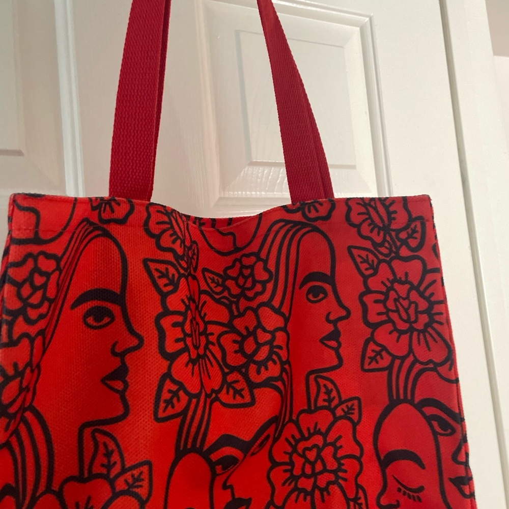 Fridia  Khalo tote bag. NWOT.